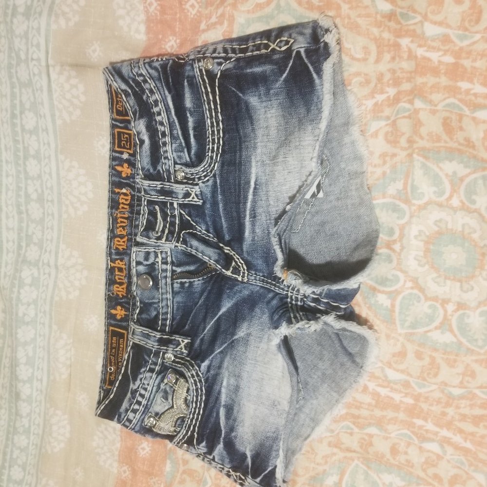 LIGHTY USED SHORTS